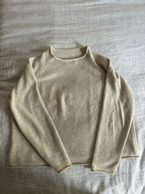 Nikki Chasin 100% Wool Sweater in Light Cream